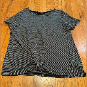 Tahari 100% linen black and white stripe knot front tee size M